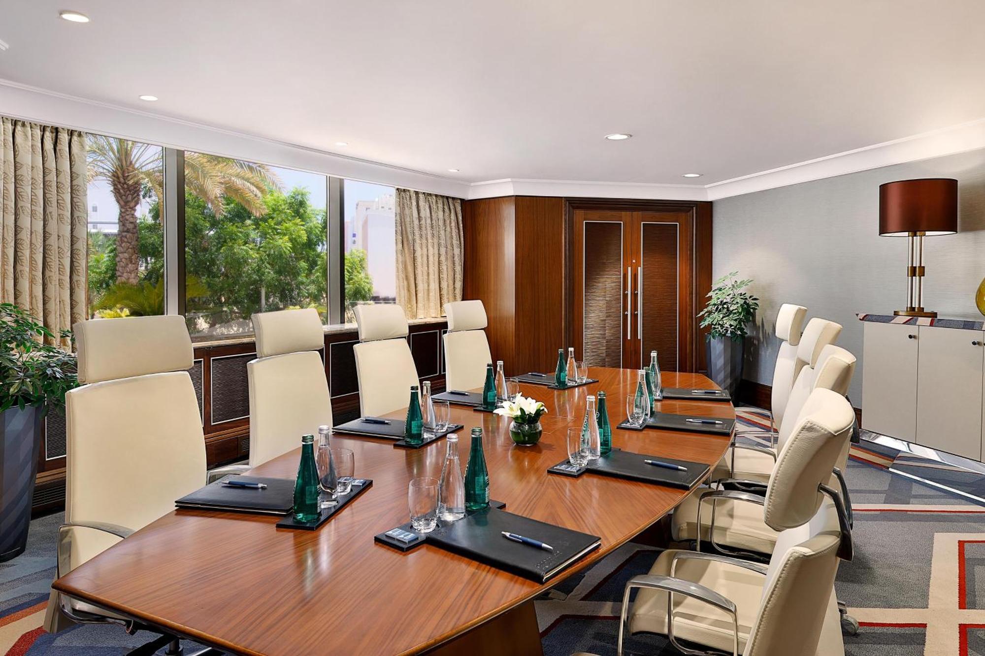 Hotel Sheraton Oman 5*